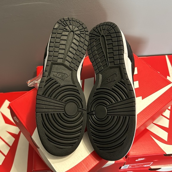 Nike DUNK LOW RETRO SIZE 7 MEN PANDA DUNK - Picture 6 of 8